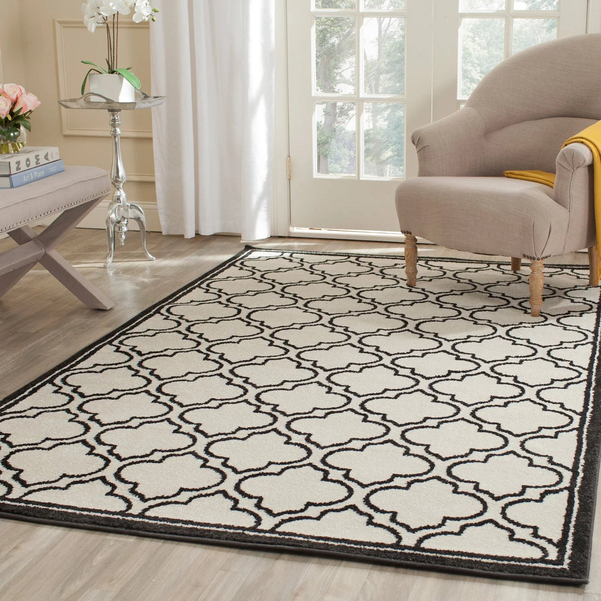 Ivory Light Green Geometric Area Rug 2'6" x 4' O993