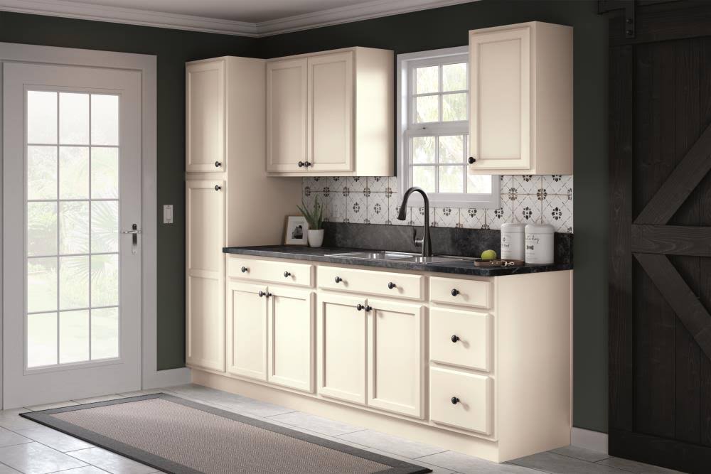 Natural Unfinished Door Pantry Stock Cabinet U88451
