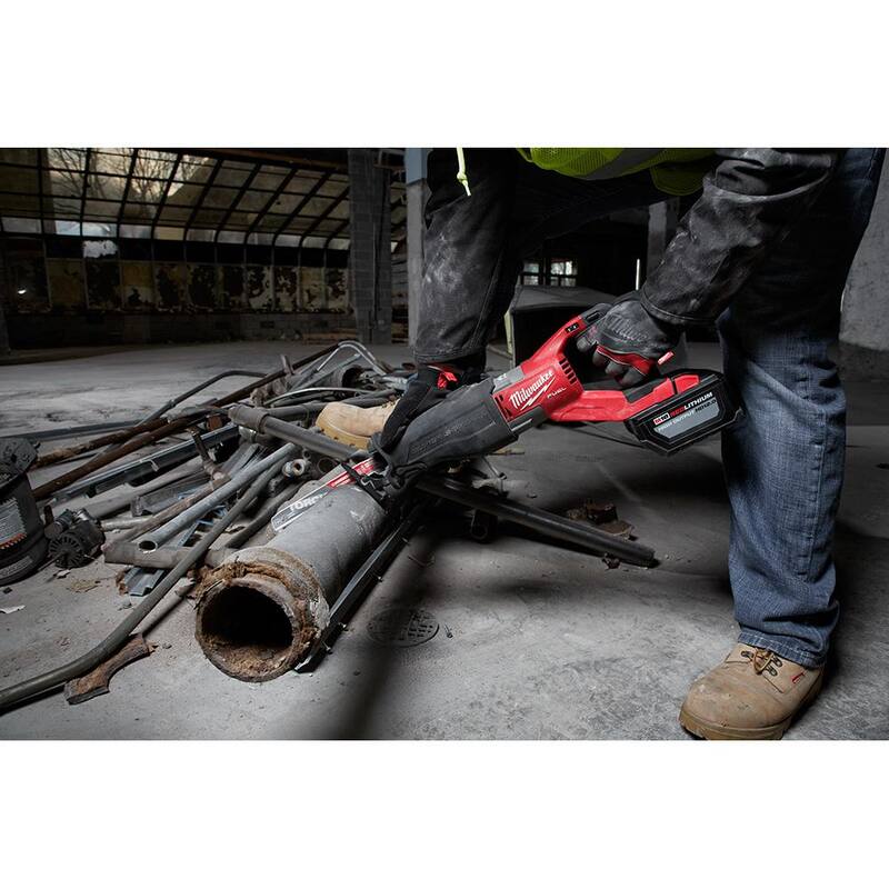 18V Lithium-Ion Brushless Cordless Reciprocating Saw & 12.0Ah Battery L416001