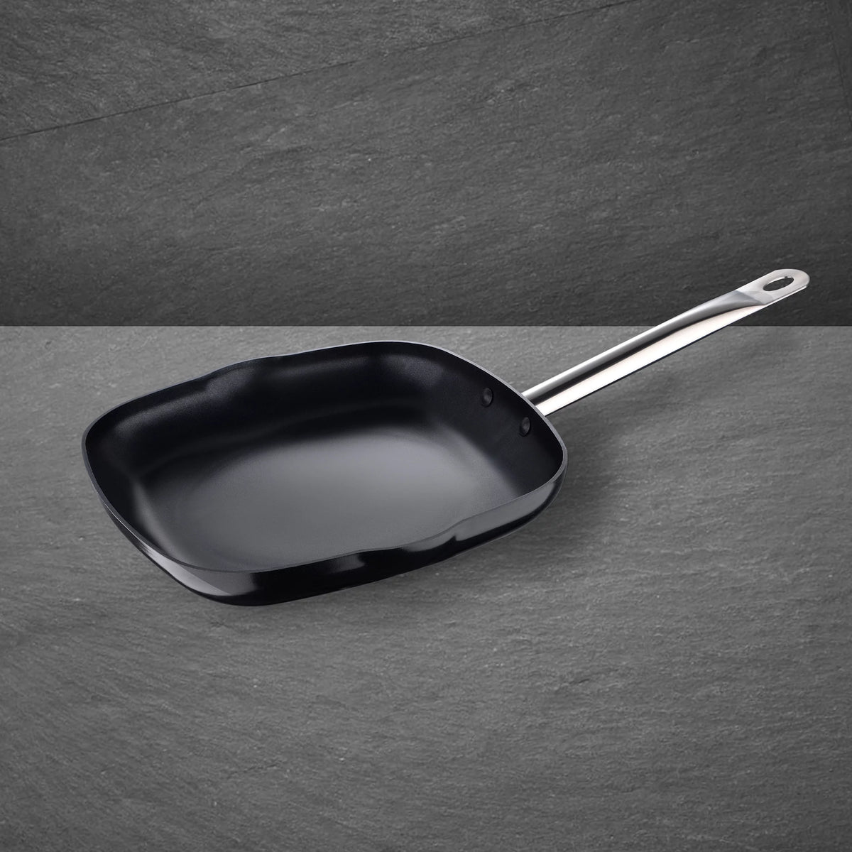 11" Black Cast Aluminum Non Stick Grill Pan X630