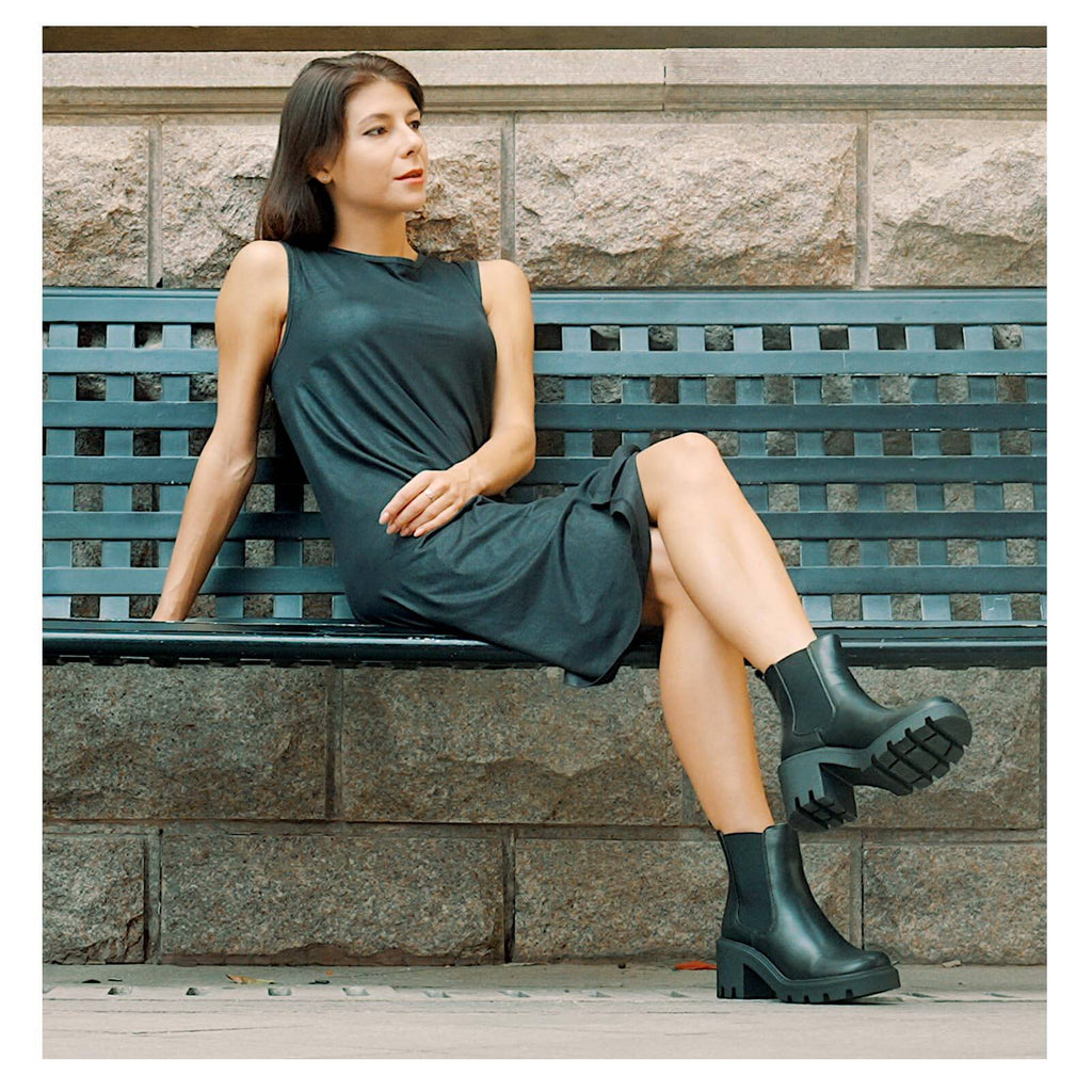 Black Chunky Platform Chelsea Boots W5111